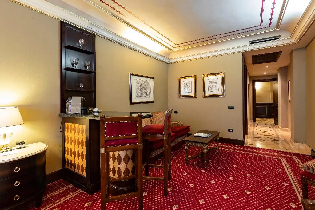 FAMILY ROOM CAPACITY 2 Room, River Chateau, Rome