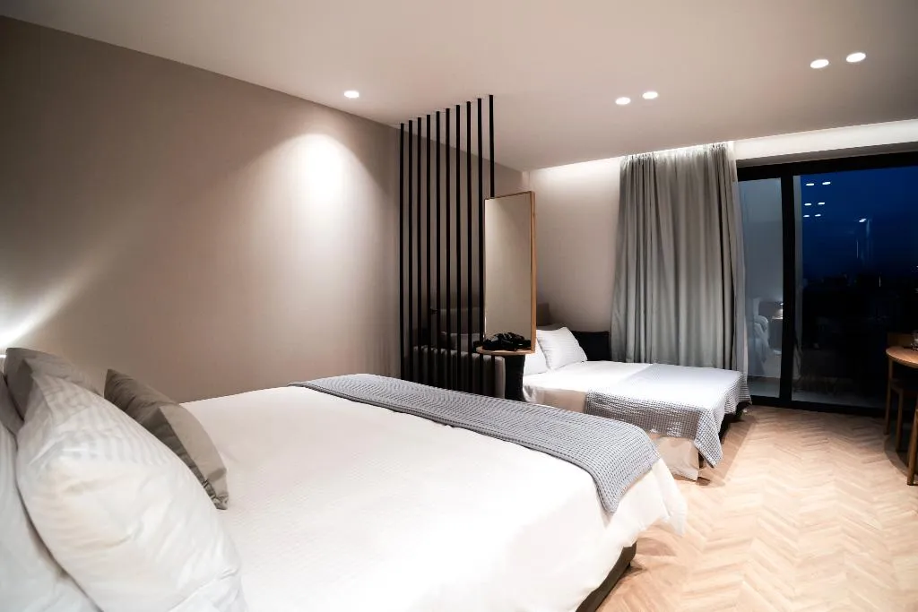 TRIPLE DELUXE Room, Alinea Suites Limassol Center, Cyprus