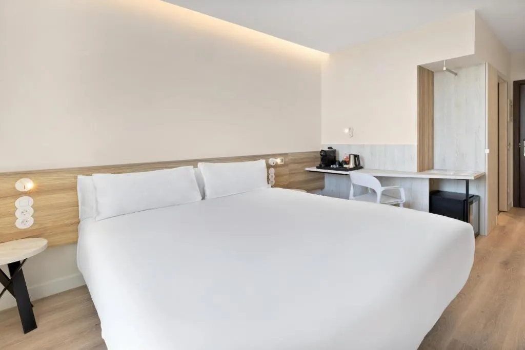DOUBLE STANDARD Room, B&B Hotel Porto Centro Massarelos, Porto
