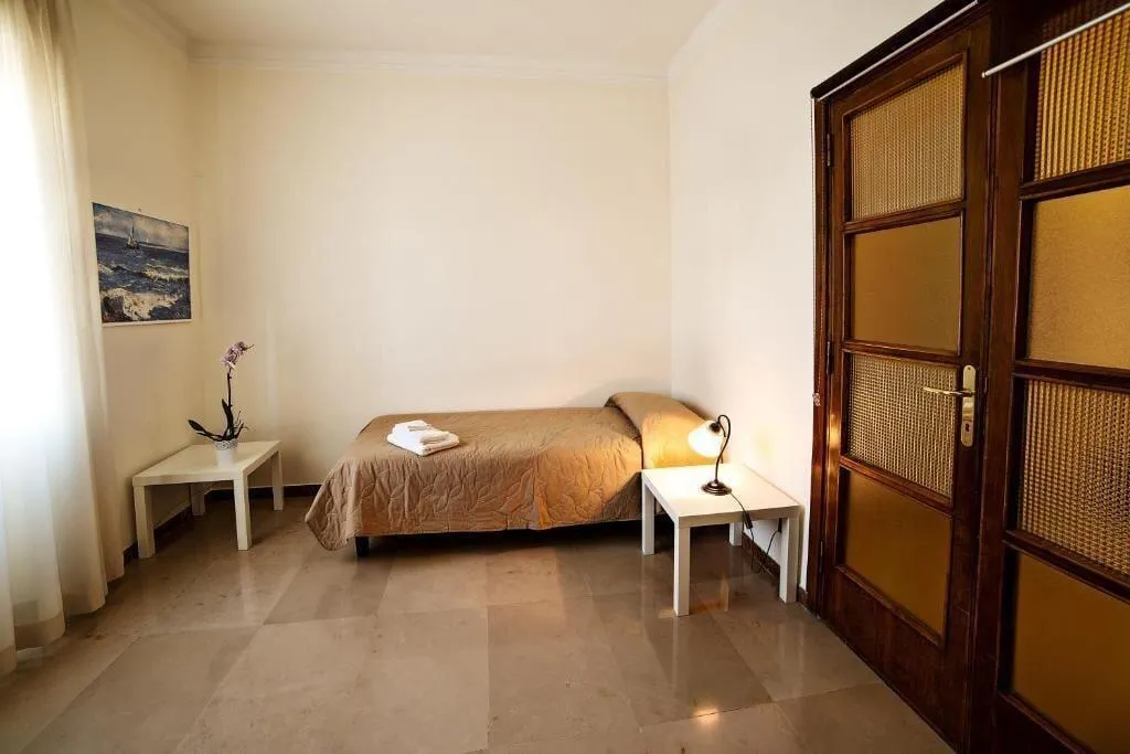 Room, Bed & Breakfast Corso di Francia, Rome
