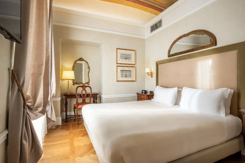 JUNIOR SUITE STANDARD Room, Hotel Canada, BW Premier Collection, Rome