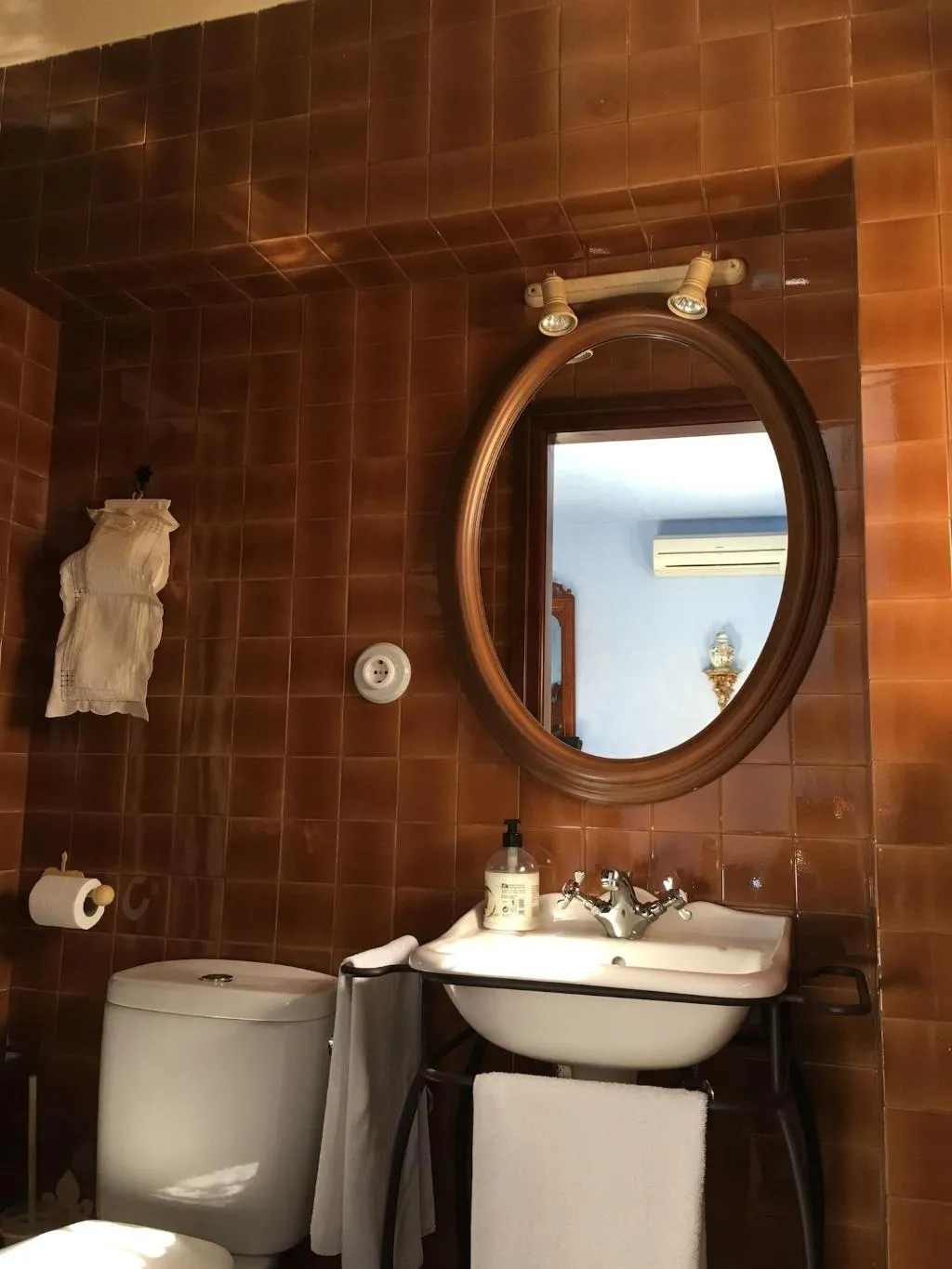 Room, Hotel Masia Can Vive, Barcelona