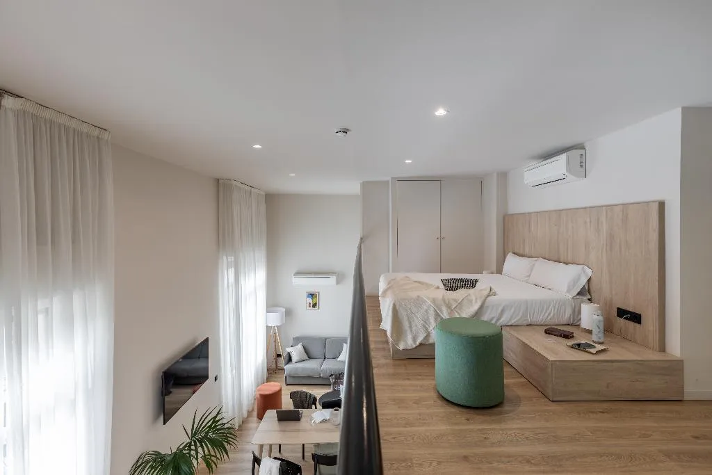 APARTMENT CAPACITY 4 ONE BEDROOM Room, Libere Madrid Palacio Real, Madrid