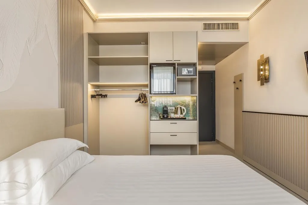 SINGLE PREMIUM Room, Abacus Hotel, Milan
