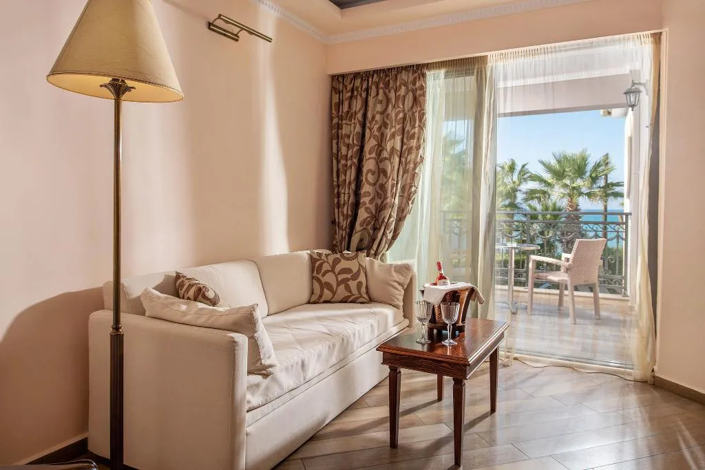 JUNIOR SUITE POOL VIEW Room, Palazetto Suites Zakynthos, Zante