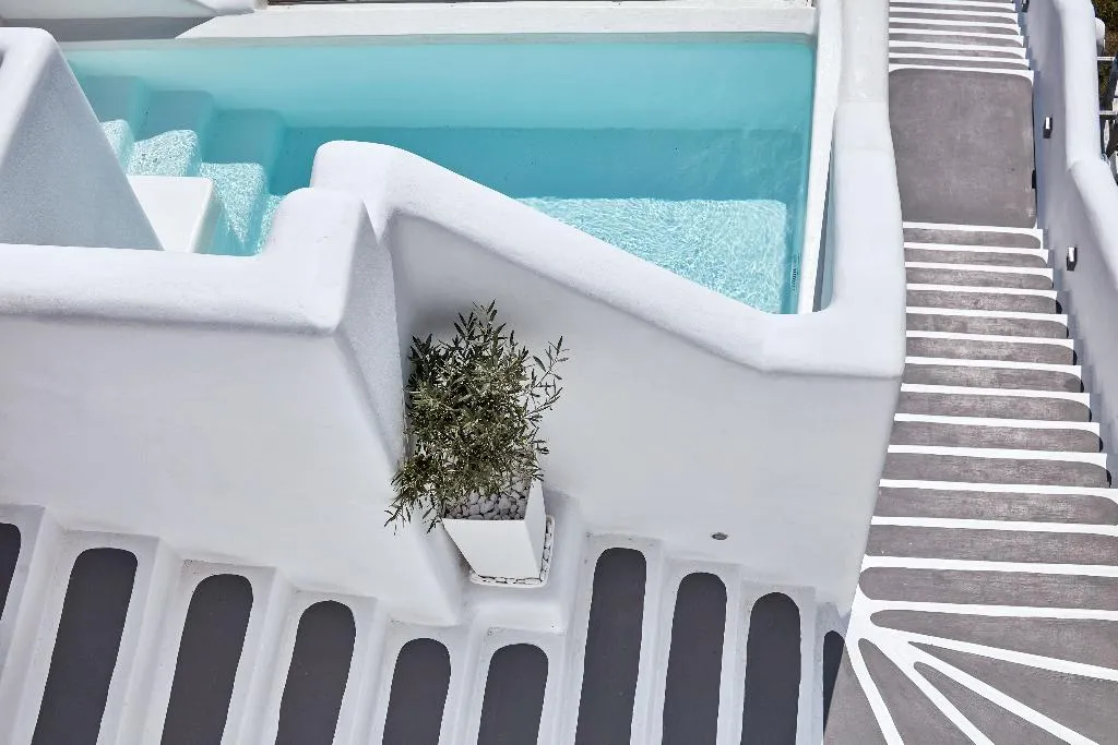 SUITE DELUXE WITH PRIVATE POOL Room, Charisma Suites, Santorini