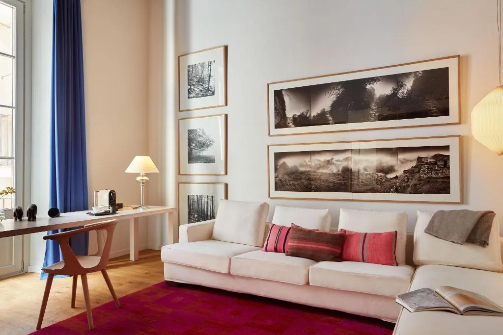 Room, Neri, Barcelona