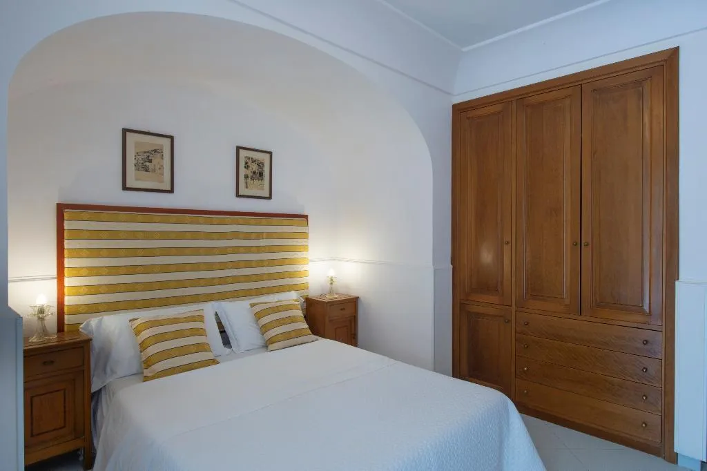 DOUBLE STANDARD Room, Maresca Hotel Praiano, Naples