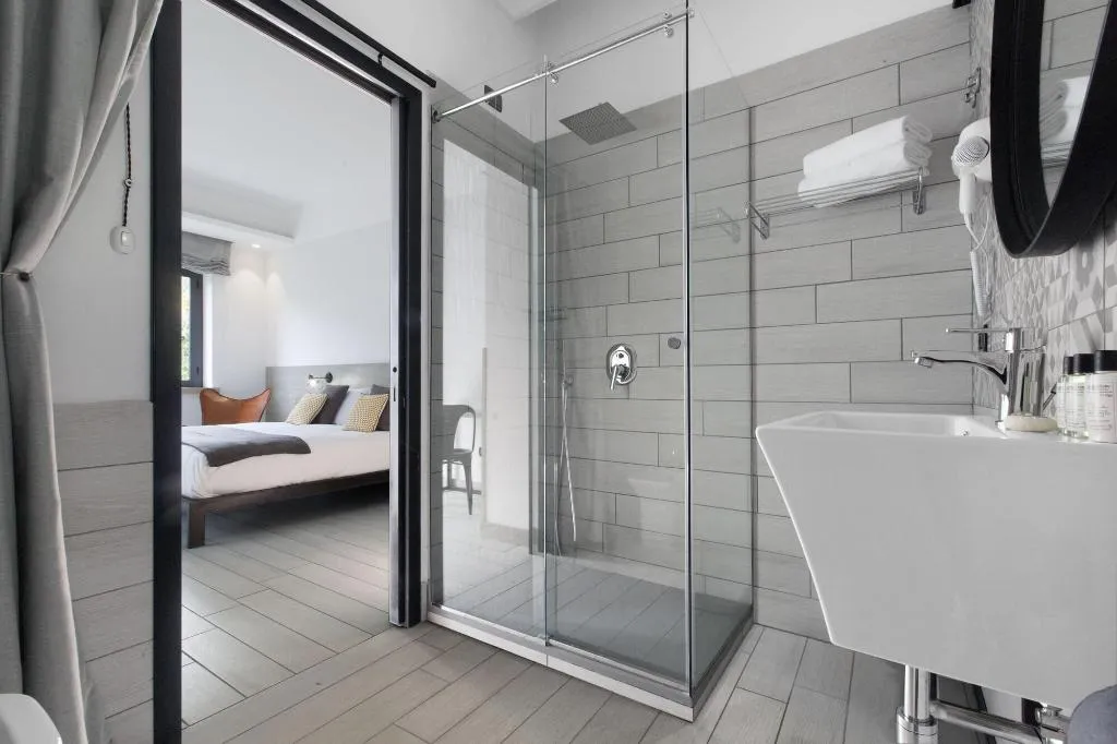 Room, La Ferrovia Guest House, Naples