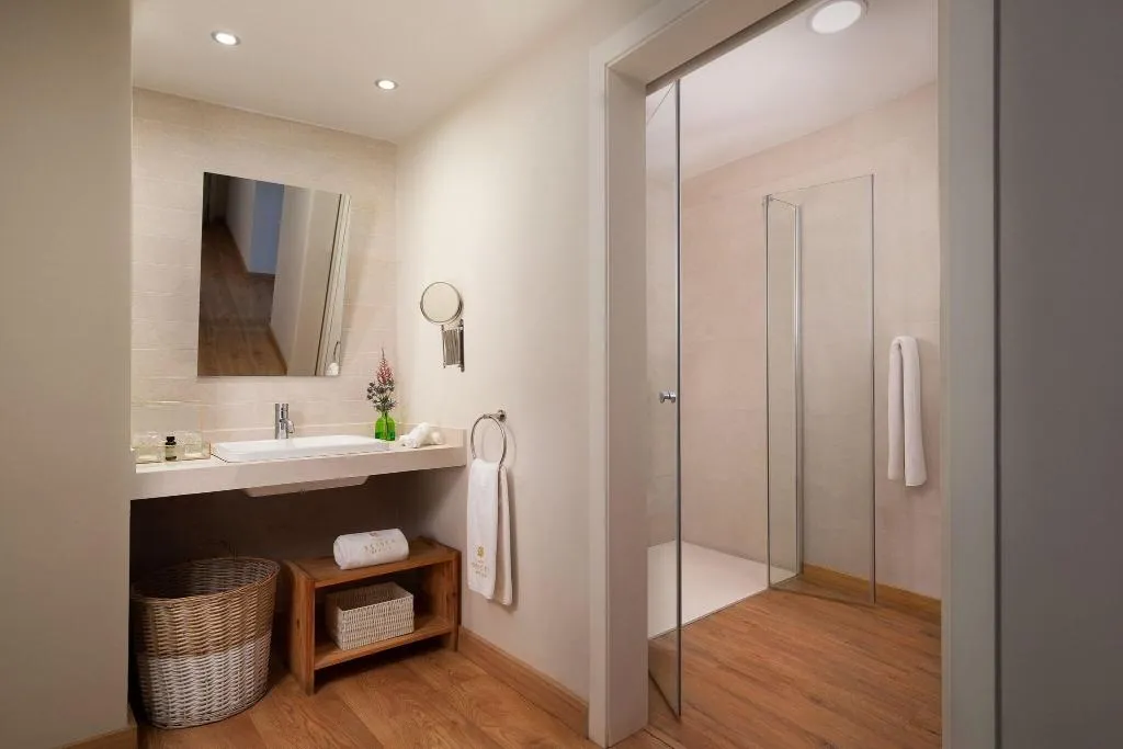 DOUBLE KING SIZE BED Room, Los Seises By Fontecruz, Seville