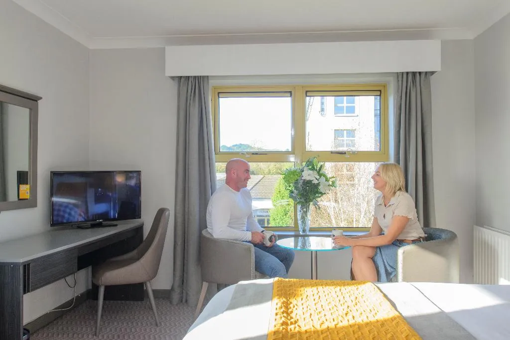 TWIN STANDARD Room, Newtown Park Hotel, Dublin