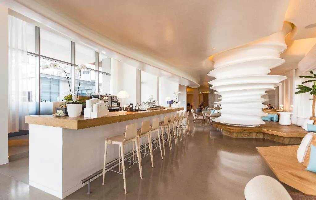 Bar, Nikki Beach Resort & Spa Dubai, Dubai