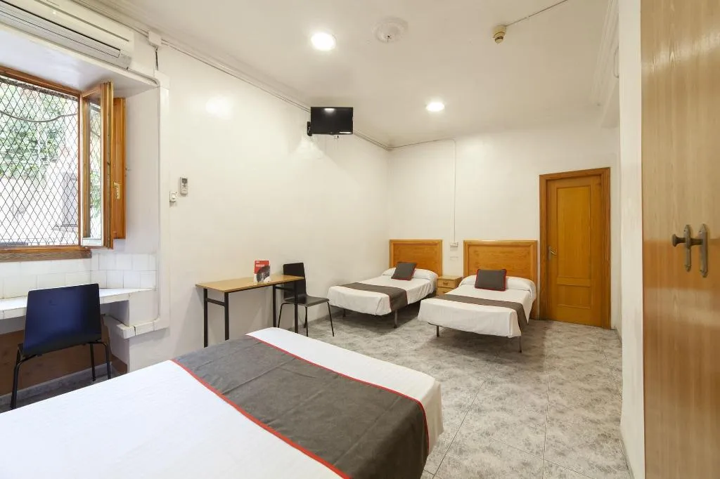 Room, OYO Pensión el Rincón, Valencia