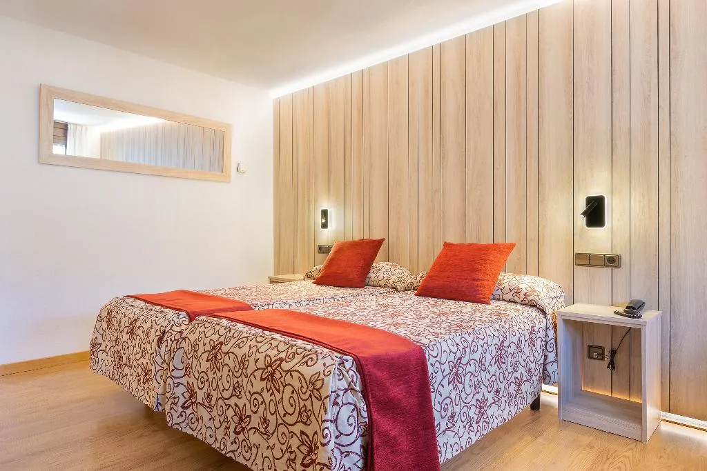 Double or Twin STANDARD Room, Eth Solan, Costa Brava