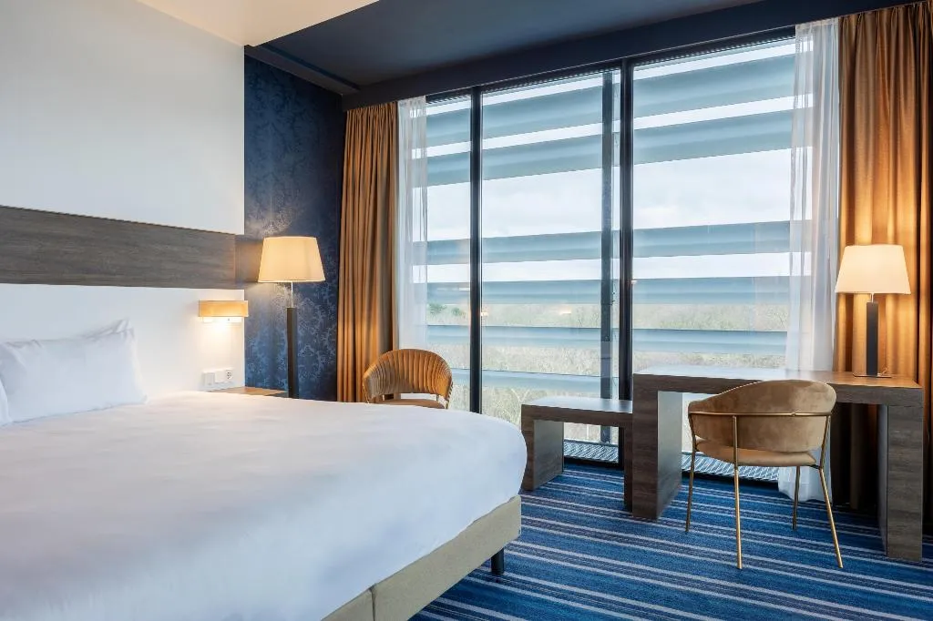 DOUBLE DELUXE Room, Leonardo Royal Hotel Den Haag Promenade, Amsterdam