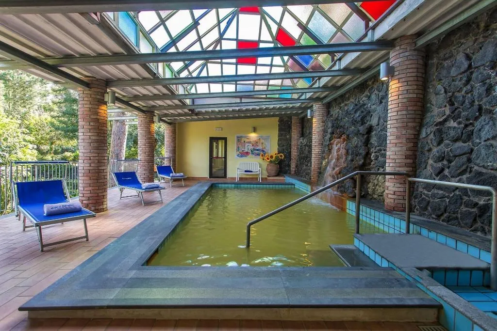 Pool, Terme San Valentino, Naples