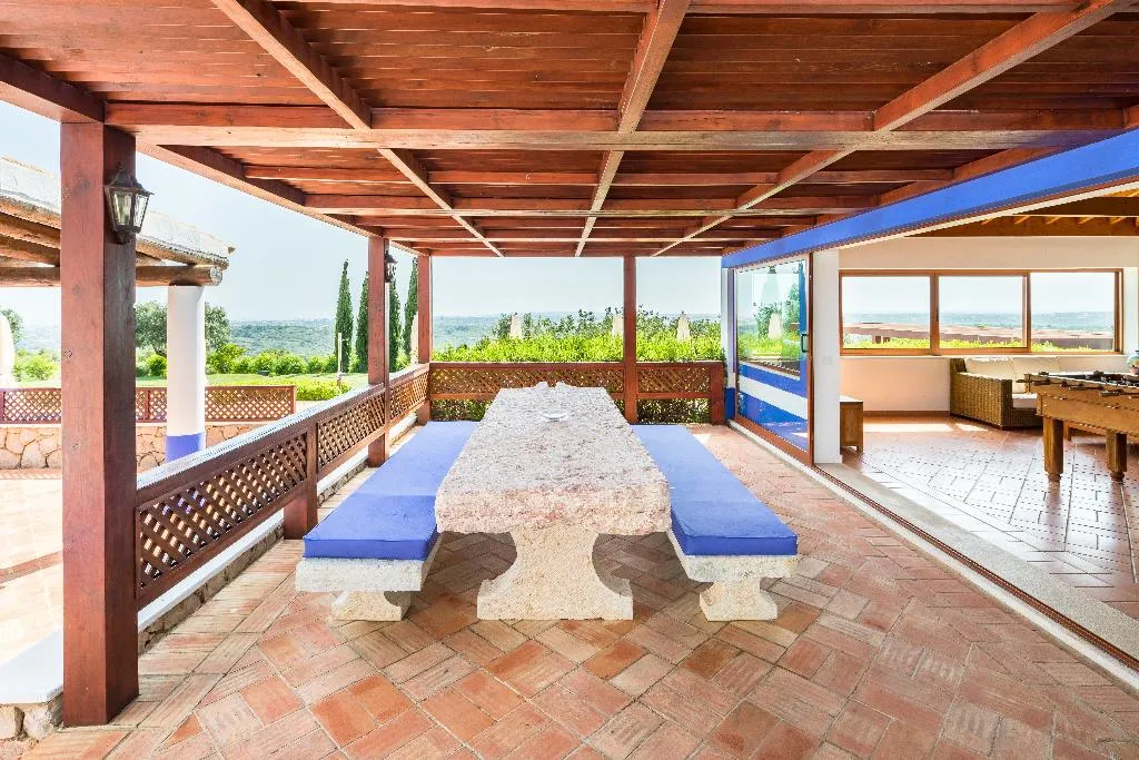 VILLA THREE BEDROOMS Room, Shantivillas, Algarve