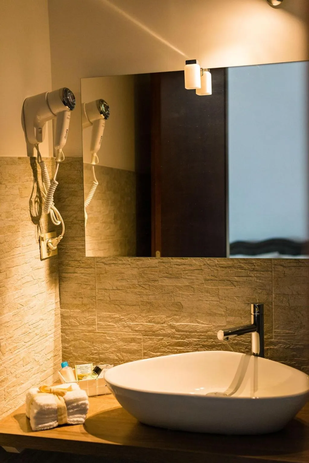Room, Le Undici Rose, Rome