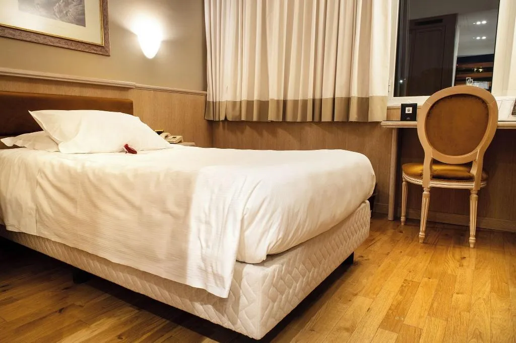SINGLE SUPERIOR Room, Santa Barbara, Milan