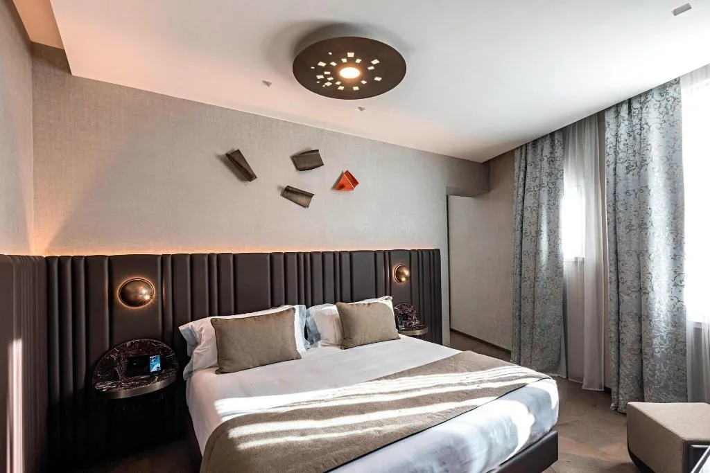 Room, The Pantheon Iconic Rome Hotel, Rome