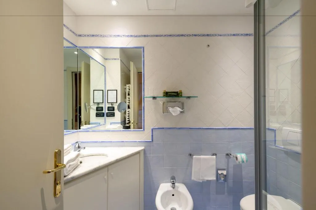 TRIPLE SUPERIOR WITH DOUBLE BED Room, Davanzati, Florence