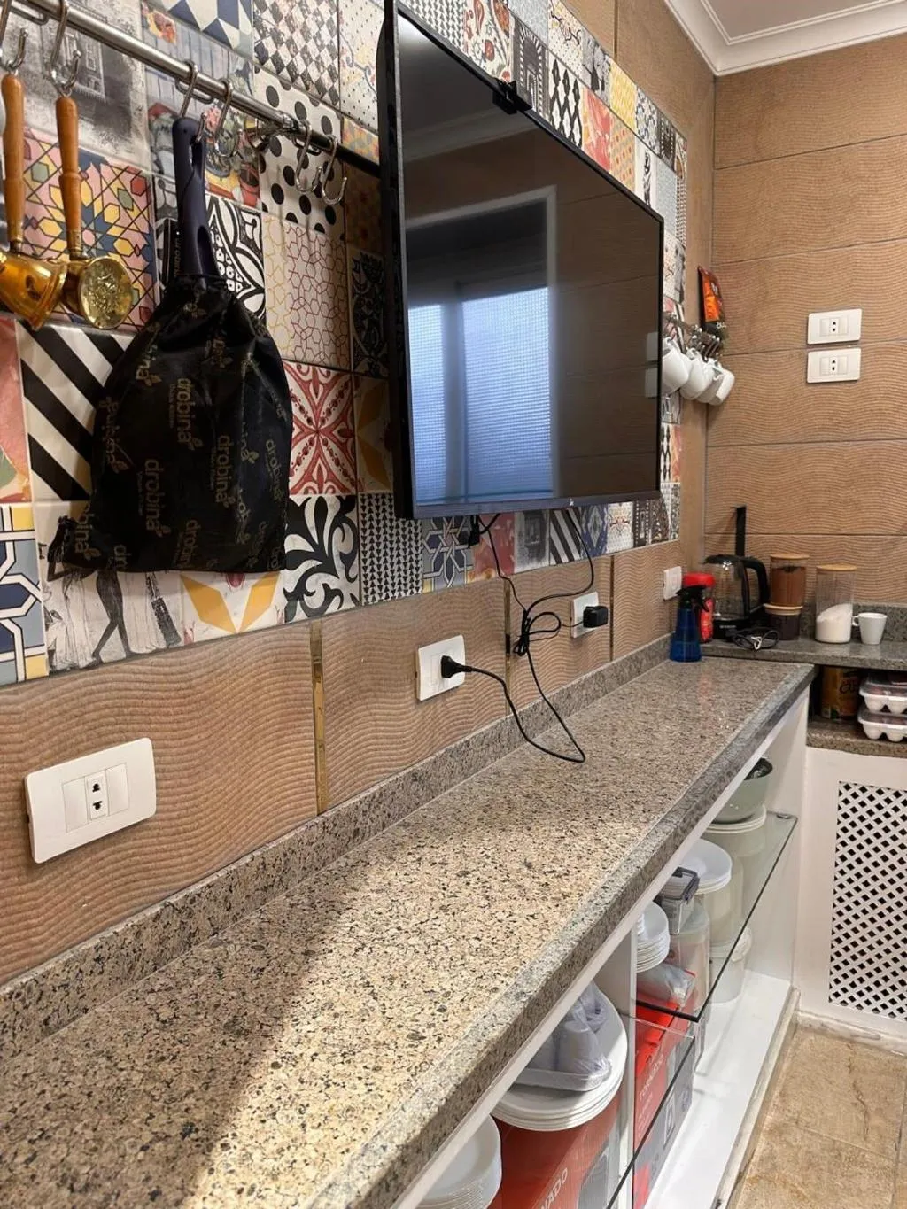 Room, Ga Plus, Cairo