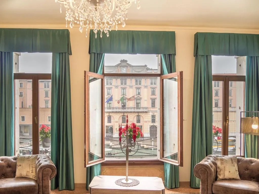 General view, Grand Canal Suites, Venice