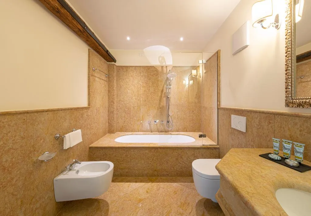 DOUBLE SUPERIOR Room, Hotel Villa Barbarich, Venice