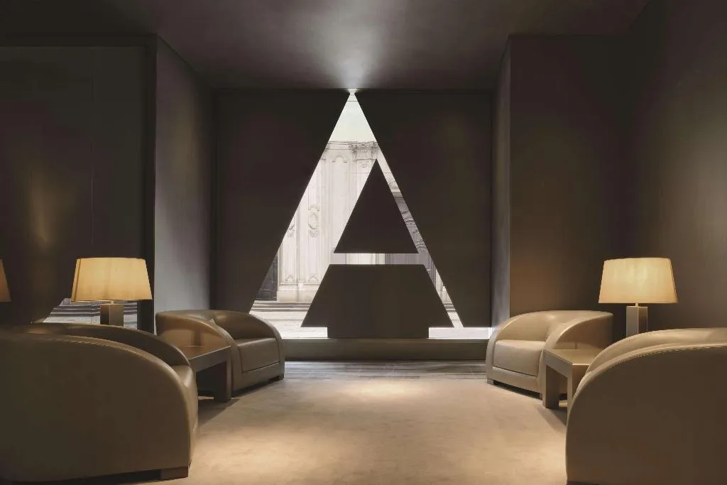 Lobby, Armani Hotel Milano, Milan