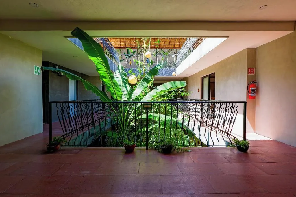 General view, Calea Tulum, Cancun Area