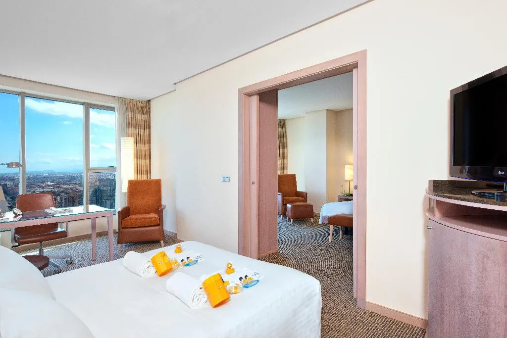 FAMILY ROOM STANDARD Room, Melia Valencia, Valencia