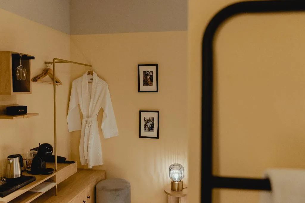 SINGLE STANDARD Room, Metis Uls, Athens
