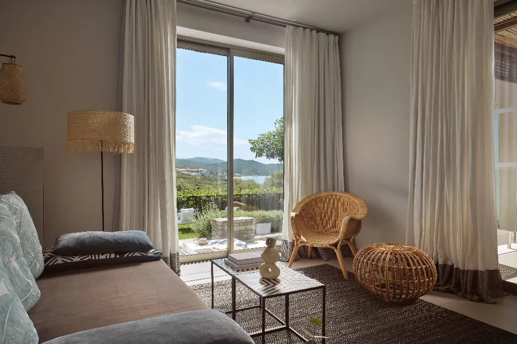 VILLA WITH PRIVATE POOL Room, Eagles Villas, Thessaloniki