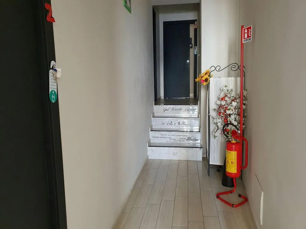 Lobby, Domus Armenio, Naples