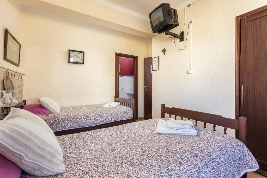 Room, Pension Bicuar, Algarve