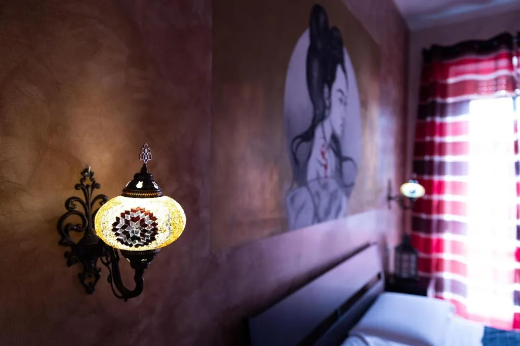 Room, Romantic Dreams, Naples