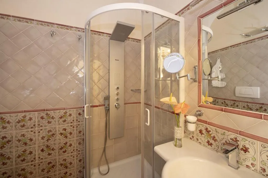 Room, Residenza Del Duca, Naples