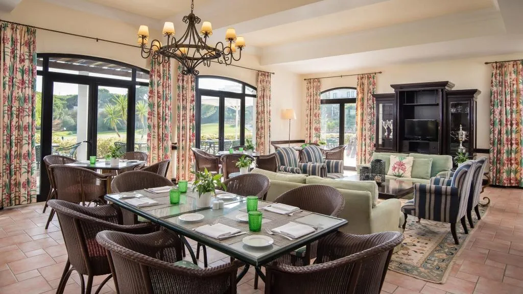 Restaurant, Pine Cliffs Village & Golf Suites, Algarve
