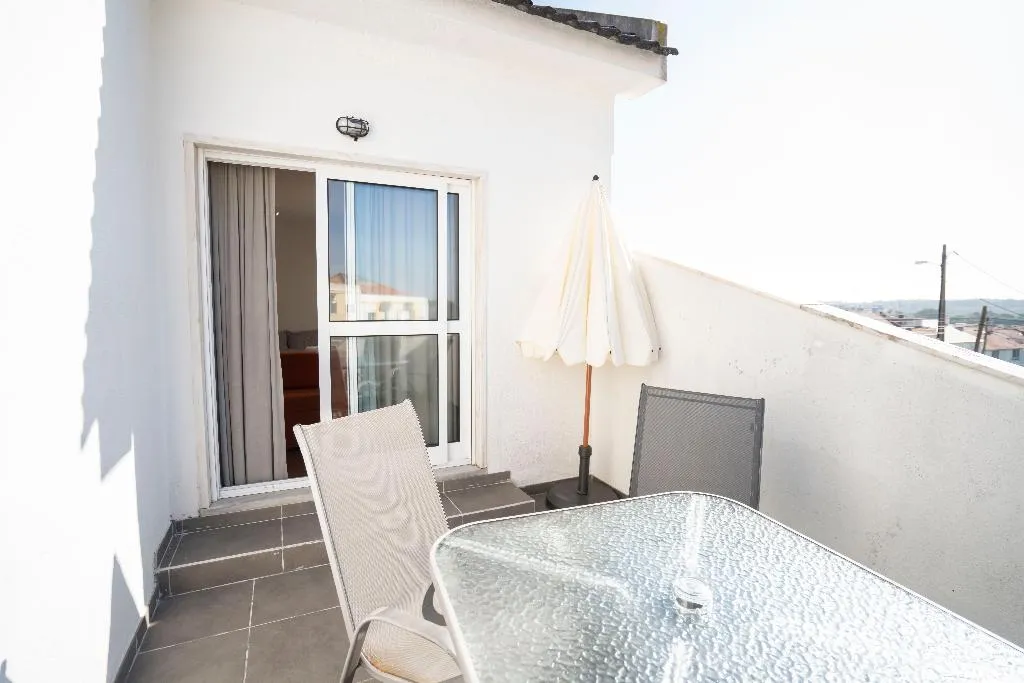 FAMILY ROOM WITH TERRACE Room, Villa Paraiso Da Caparica, Lisbon