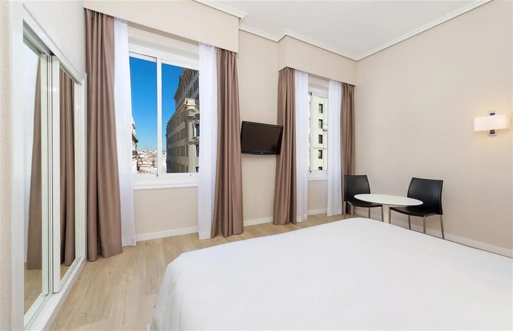 Room, Zel Madrid, Madrid