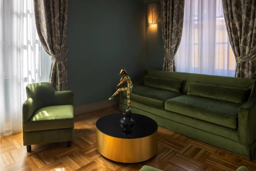 SUITE CAPACITY 5 Room, Hotel Number Nine, Florence