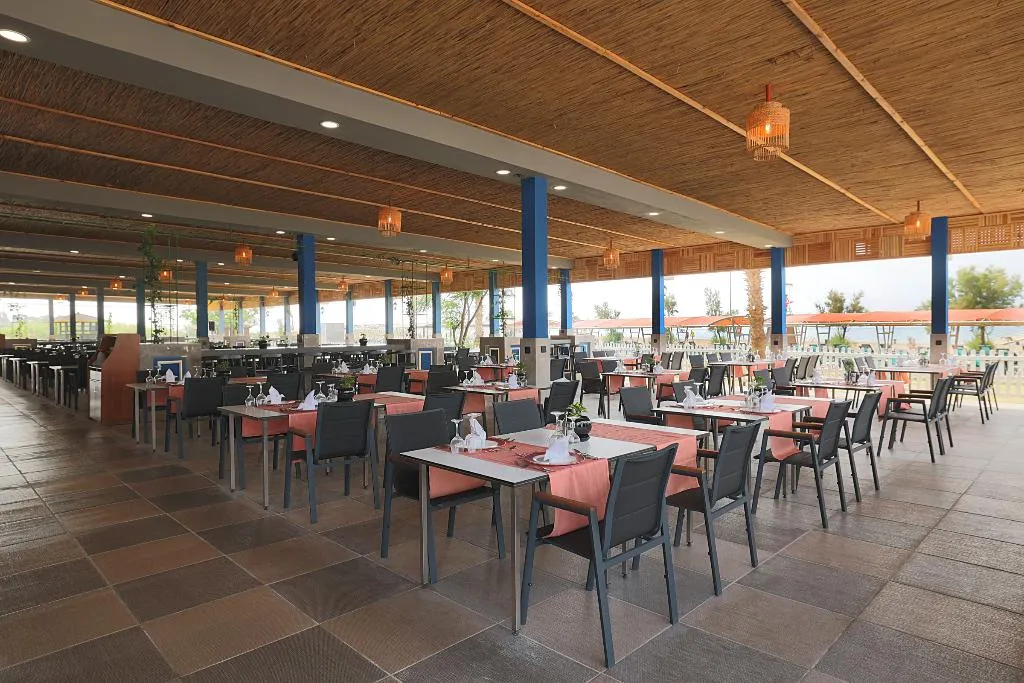 Restaurant, Crystal Paraiso Aqua Collection, Antalya