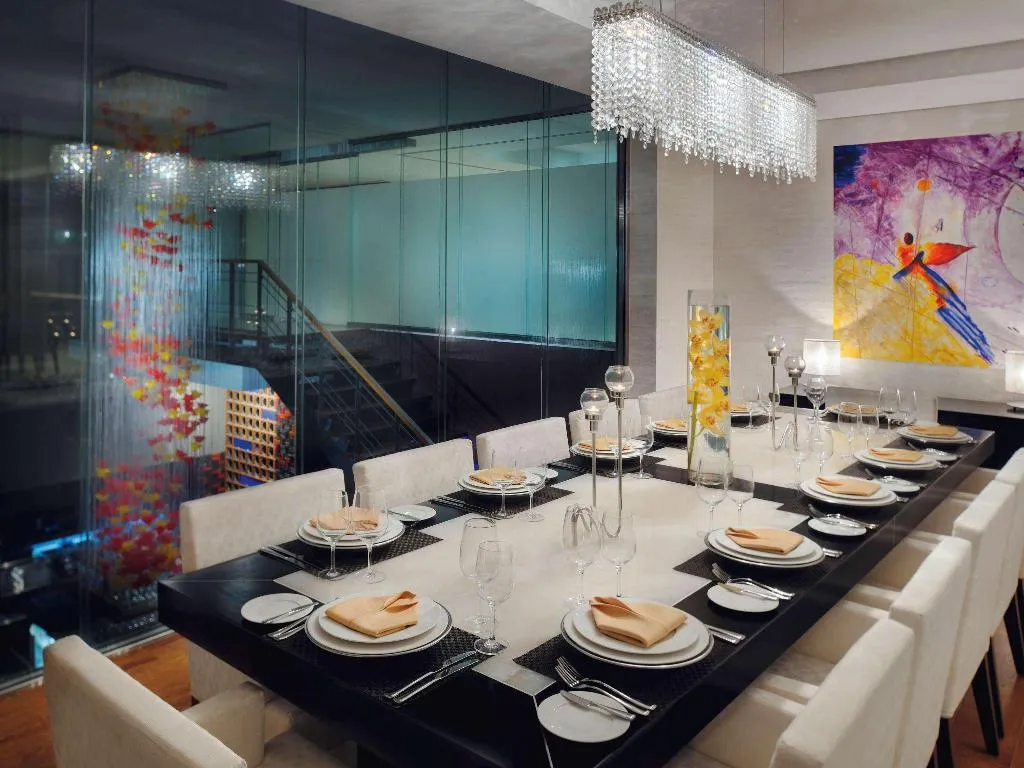 Restaurant, Movenpick Hotel Jumeirah Lakes Towers, Dubai