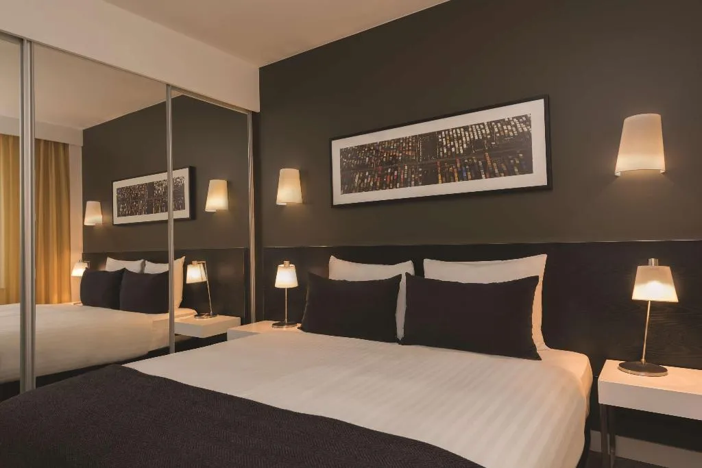 Room, Adina Apartment Hotel Berlin Hackescher Markt, Berlin
