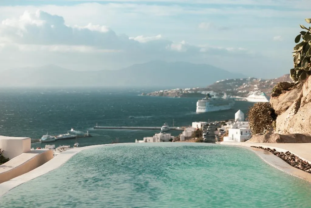 SUITE EXECUTIVE SEA VIEW Room, Lovia Mykonos, Mykonos