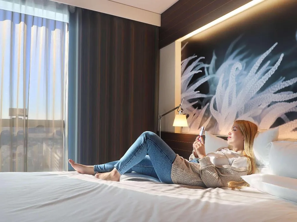 SUITE SUPERIOR QUEEN BED Room, Novotel Barcelona City, Barcelona