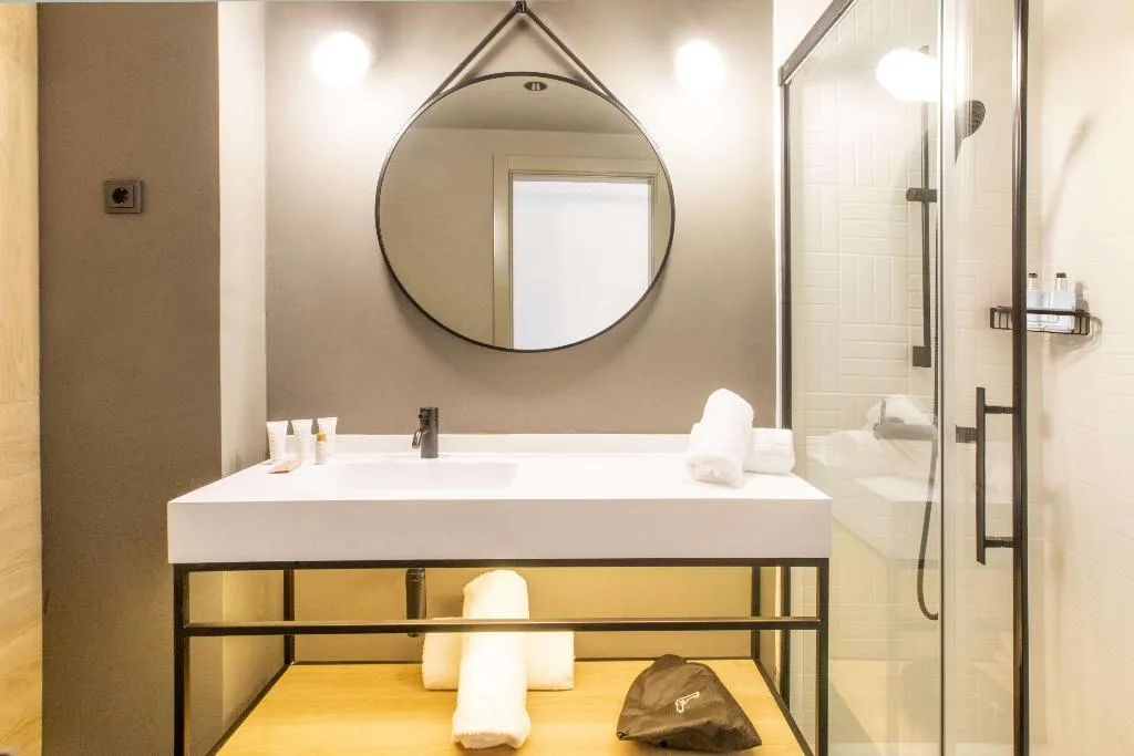 Room, Moxy Barcelona, Barcelona