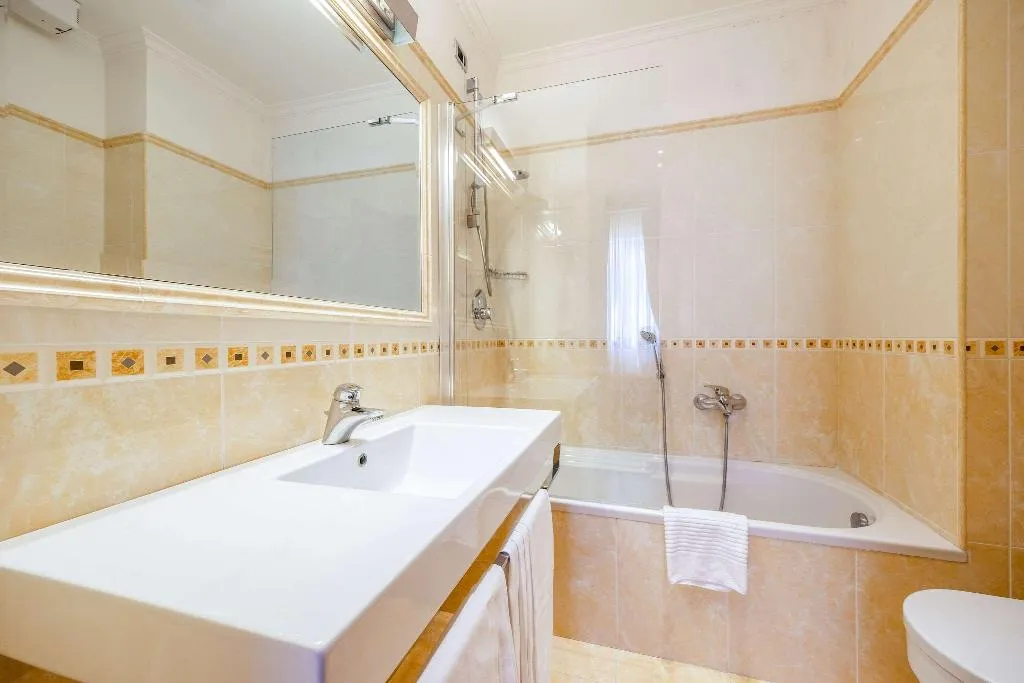 DOUBLE WITH DOUBLE BED Room, Clarion Collection Hotel Principessa Isabella, Rome