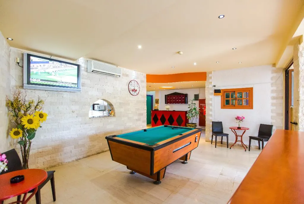 Sports and Entertainment, Litsa Studios, Crete