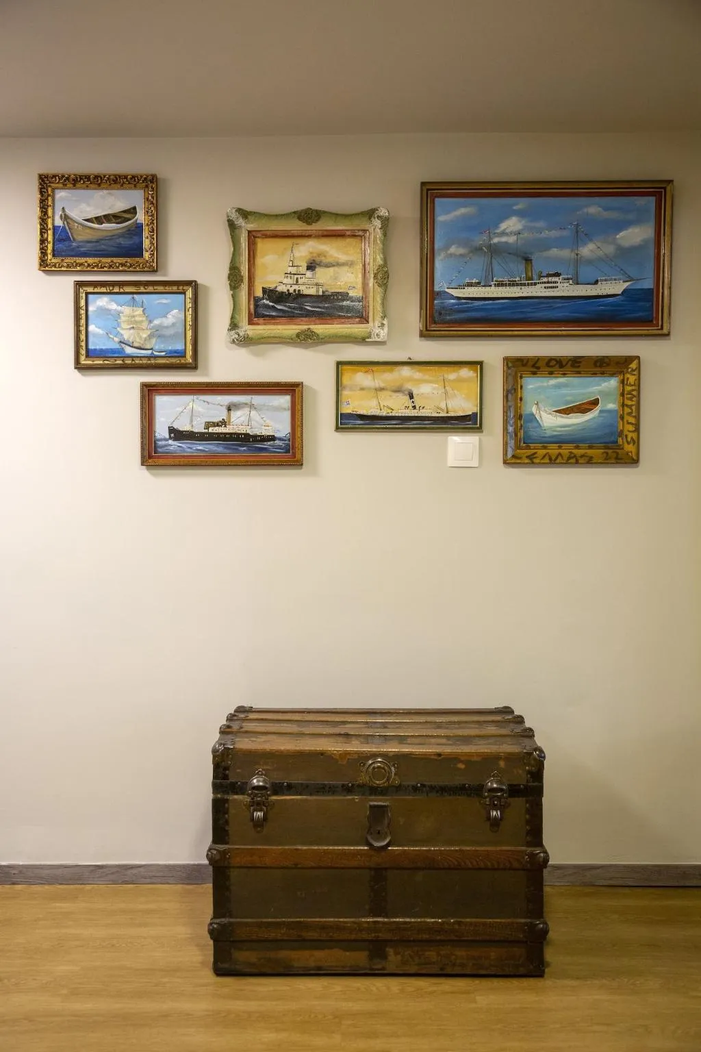 Room, The Frogs Guesthouse, Athens